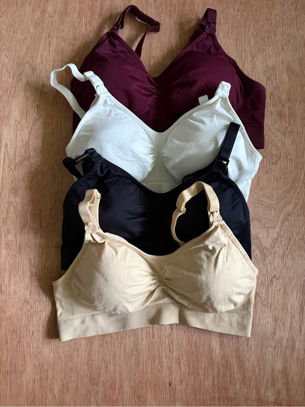 Lot of 4 Seamless Wireless Nursing Bras - Size M